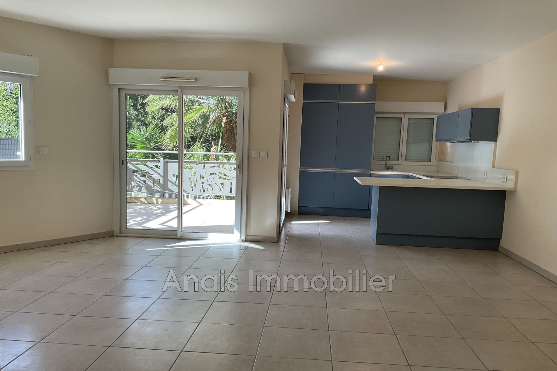 Appartement à louer, 70m², Cogolin