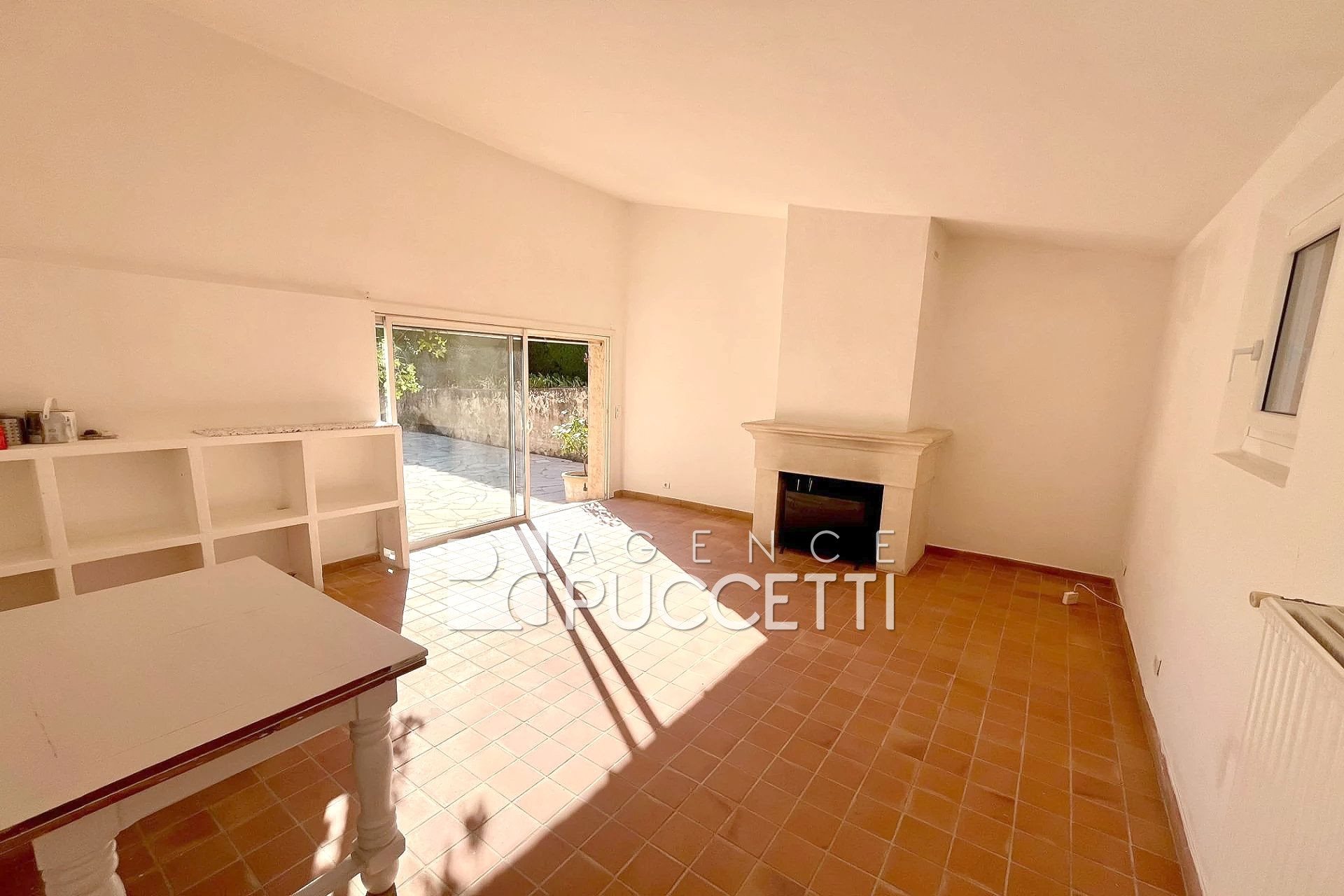 Appartement à louer, 66m², Vence