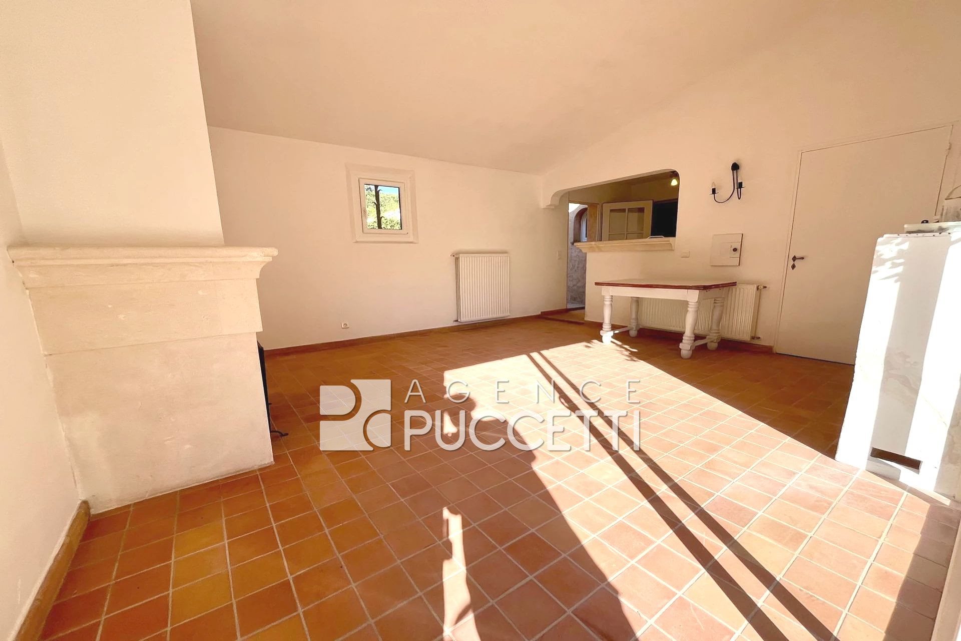 Appartement à louer, 66m², Vence