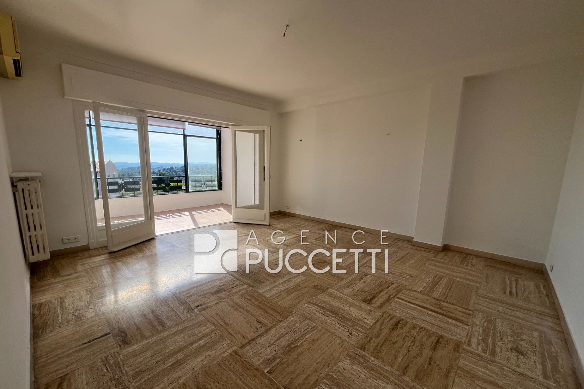 Appartement à louer, 63m², Vence