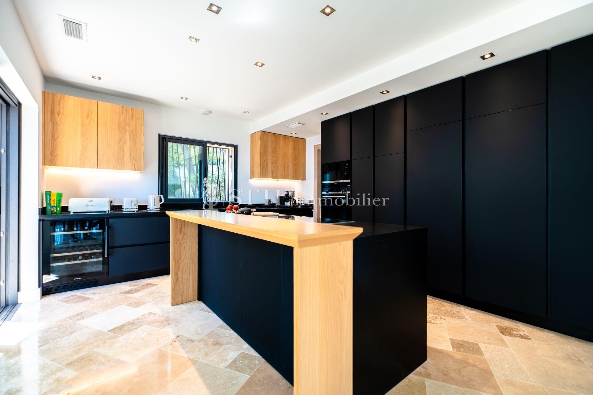 Maison à louer, 300m², Les Issambres