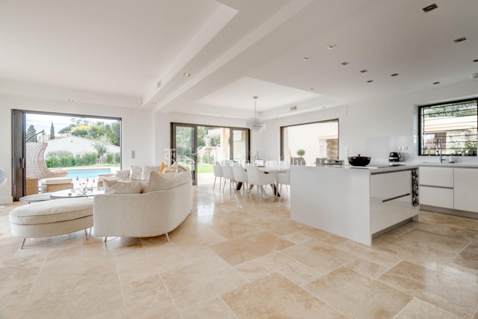 Maison à louer, 266m², Sainte-Maxime