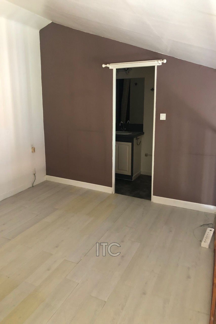 Appartement à louer, 45m², Trets