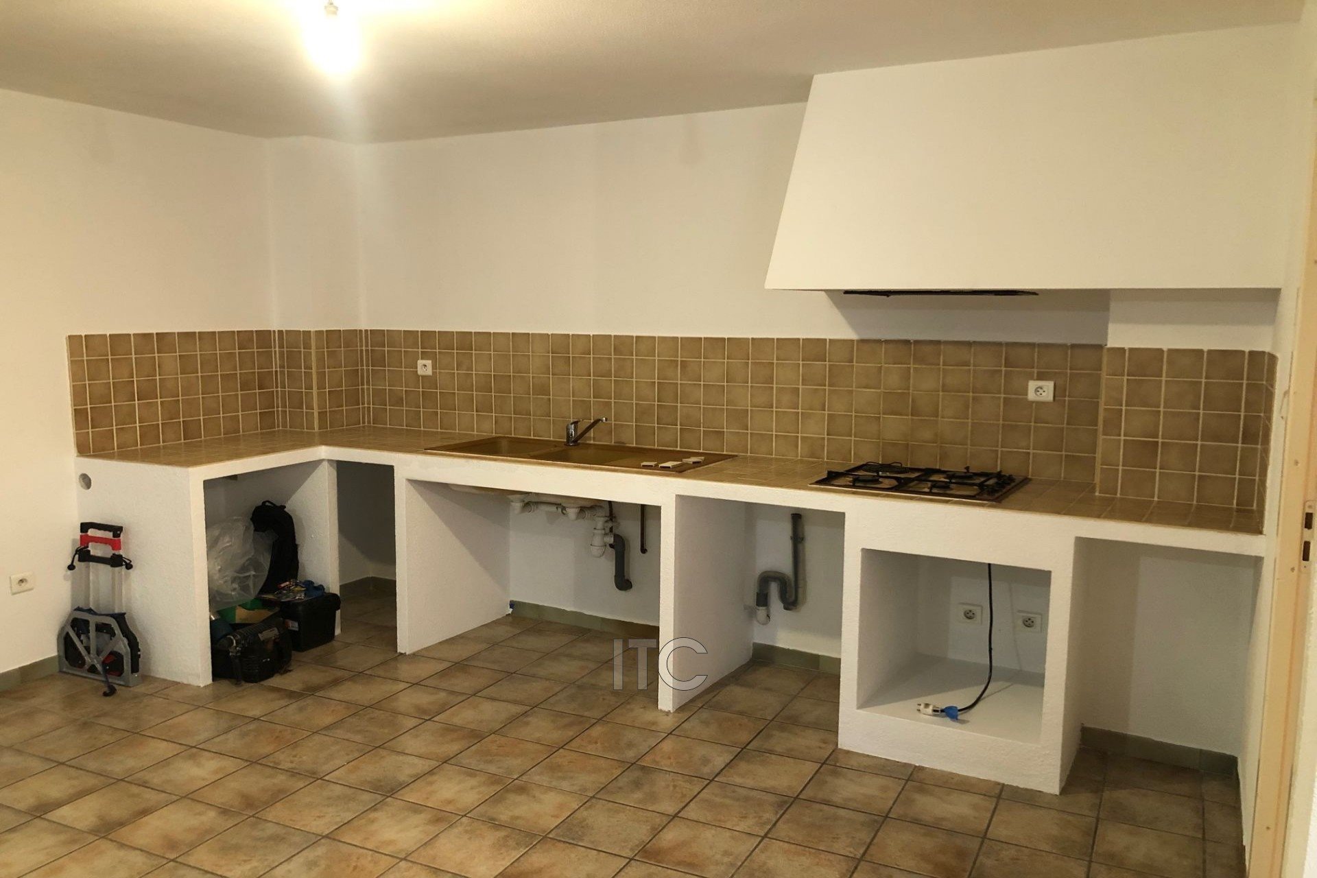 Appartement à louer, 35m², Pourrières