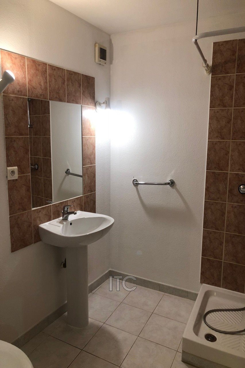 Appartement à louer, 35m², Pourrières