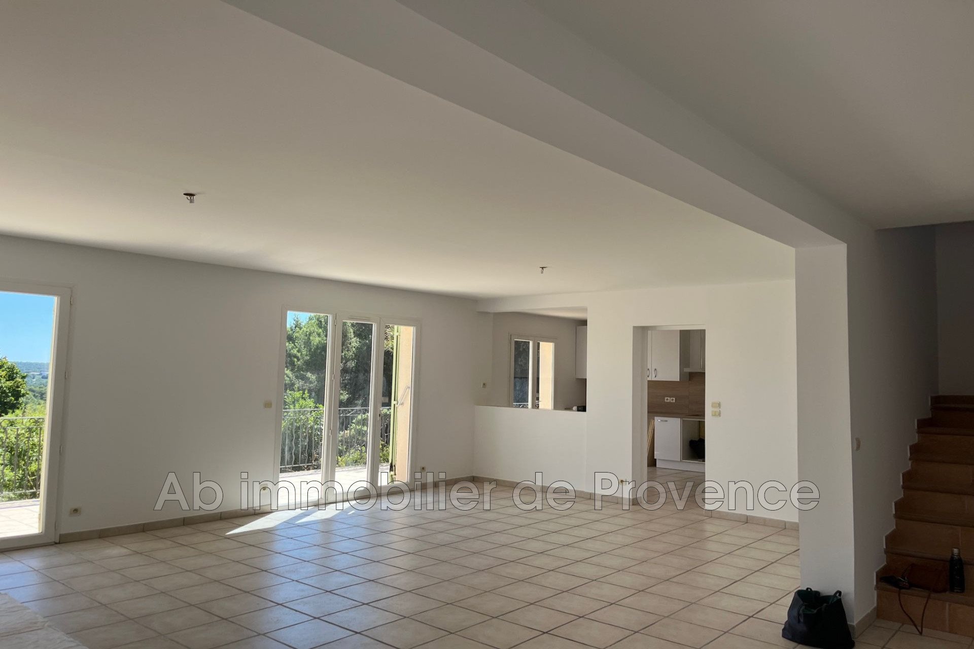 Maison à louer, 142m², Rognes