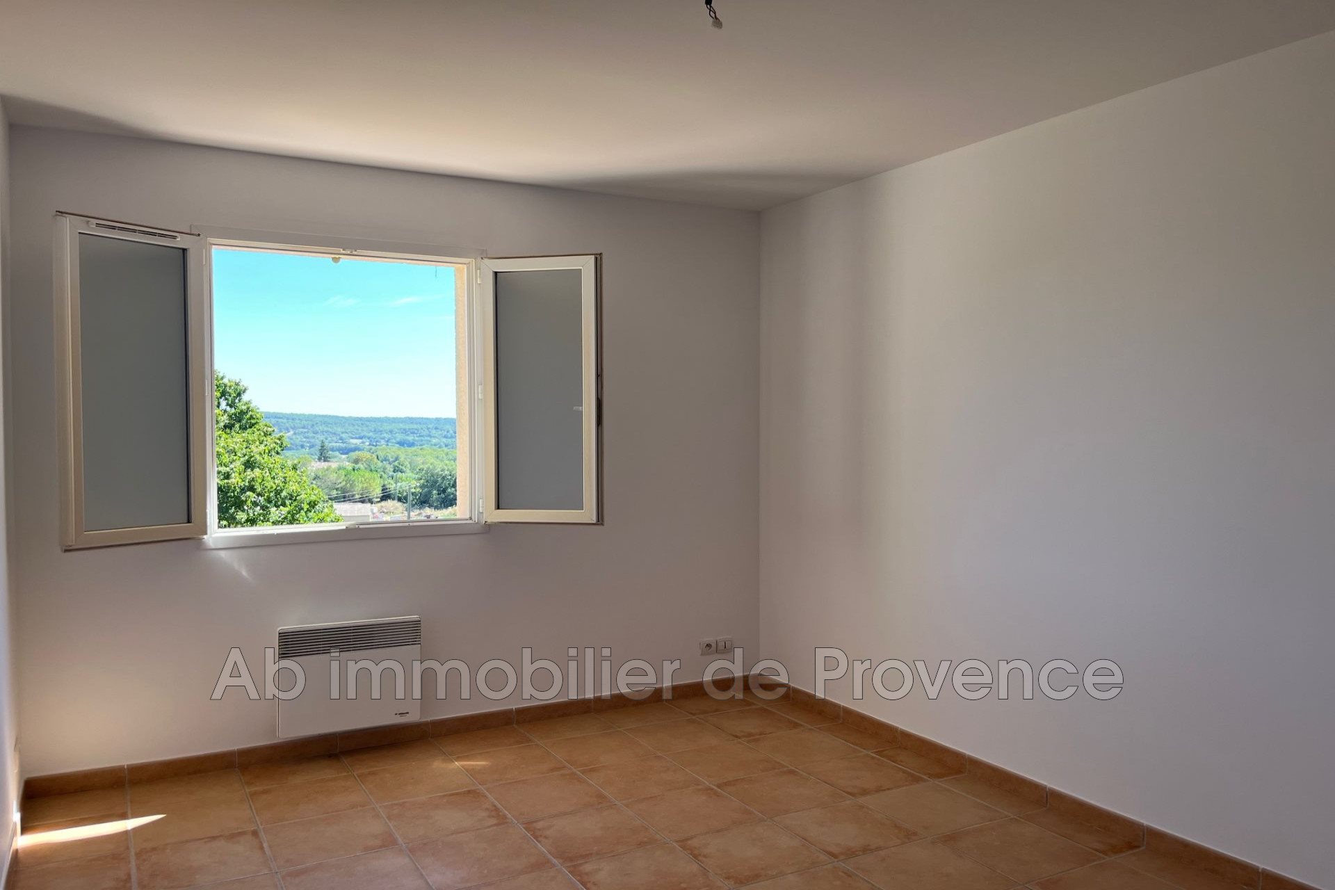 Maison à louer, 142m², Rognes