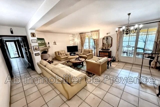 Maison à vendre, 153m², Rognes