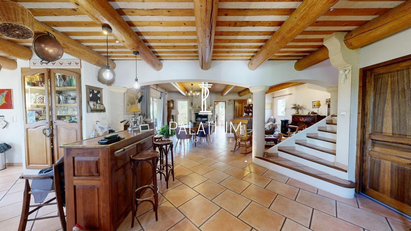 Maison à vendre, 204m², Lurs