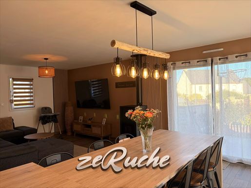 Maison 4 pièces 83 m² · à Mosles · 83 m² · 230 000 €