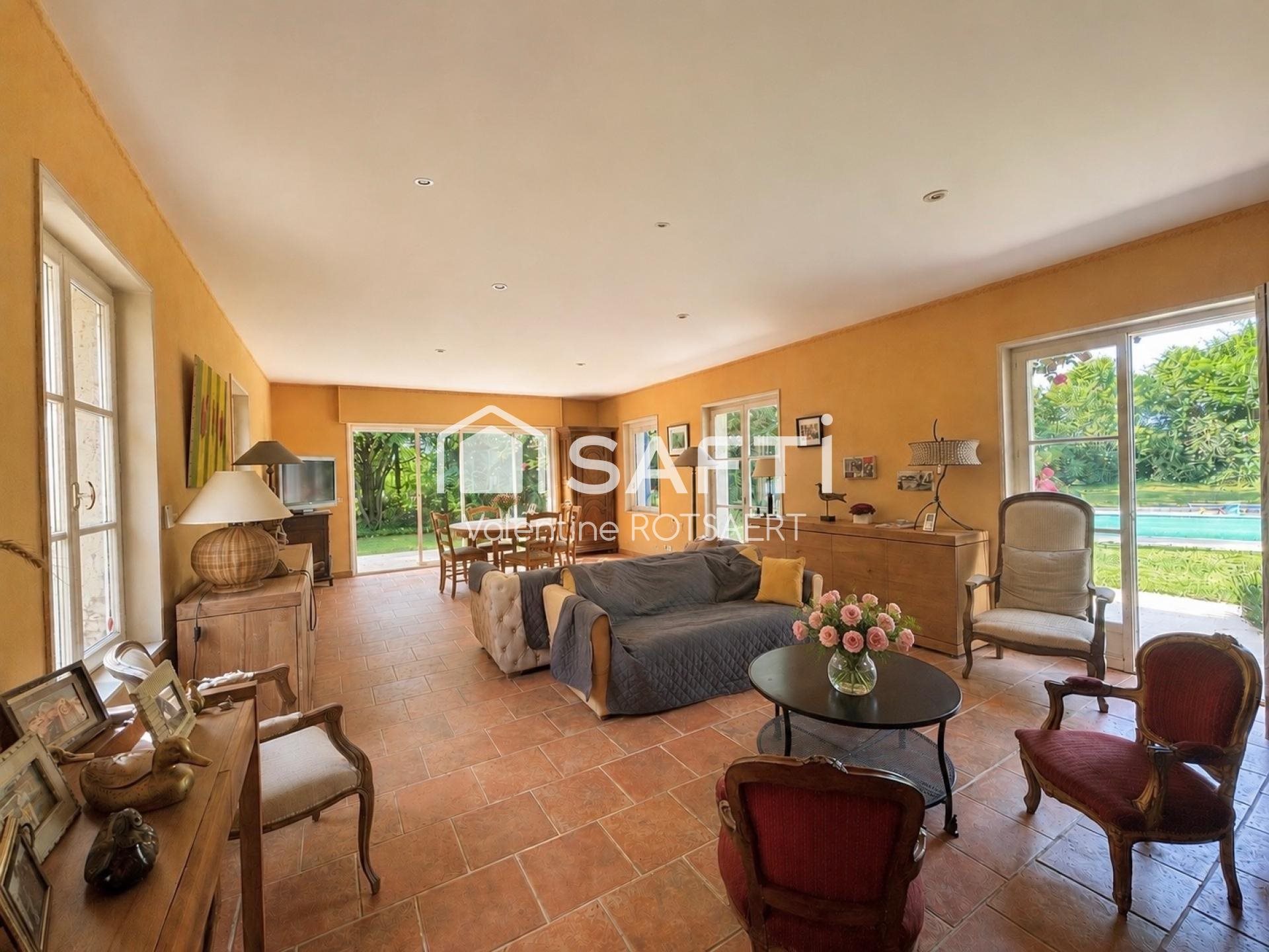 Maison à vendre, 226m², Pierrefonds