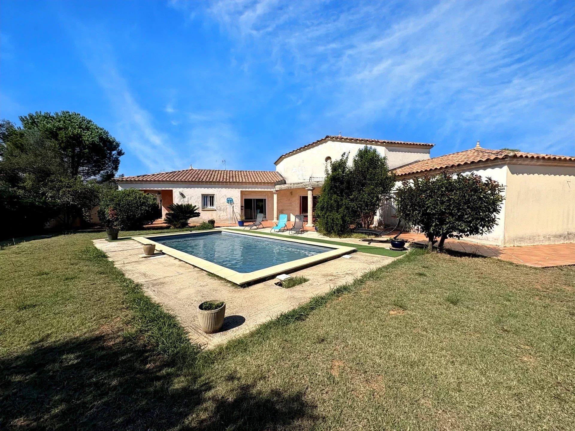 Maison à vendre, 184m², Générac