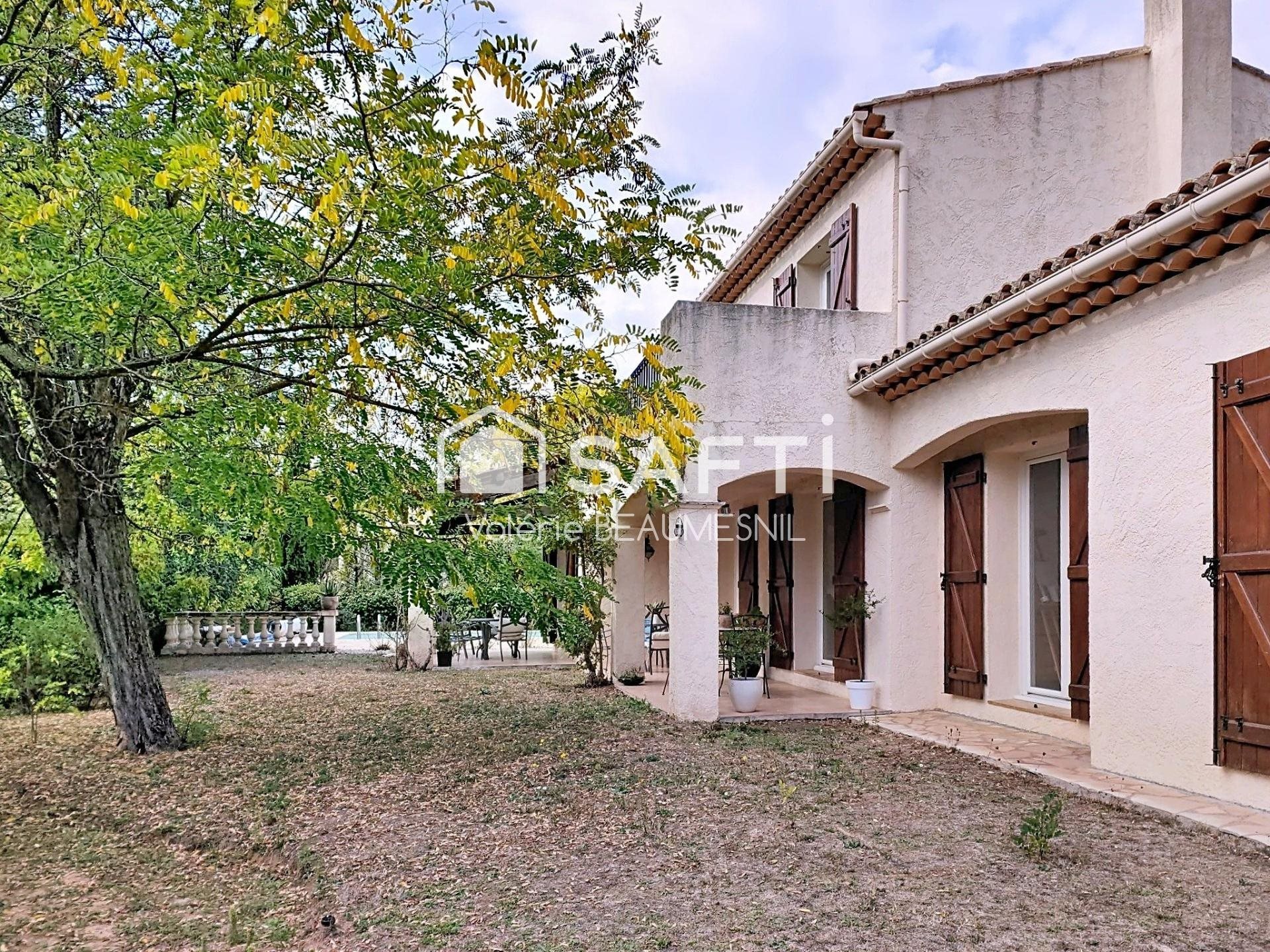 Maison à vendre, 165m², Bagnols-en-Forêt