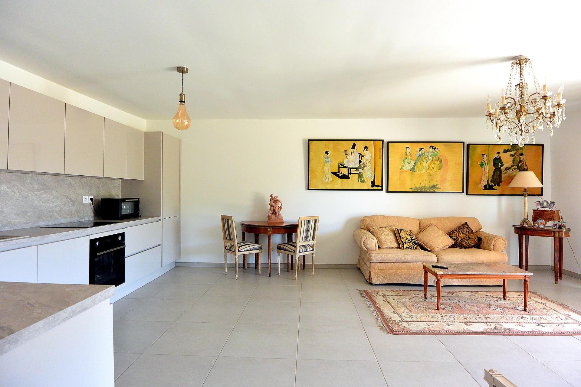 Appartement à vendre, 75m², Aubagne