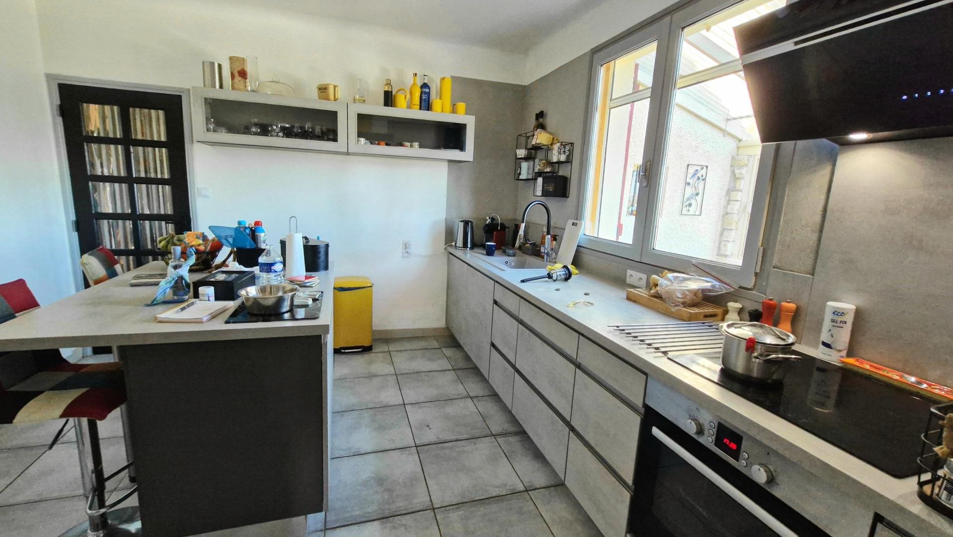 Maison à vendre, 131m², Taulignan