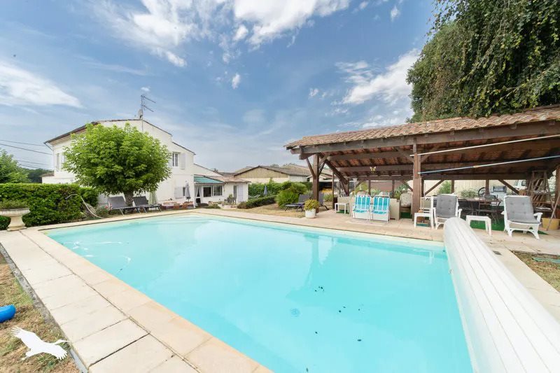 Maison à vendre, 225m², Nérigean