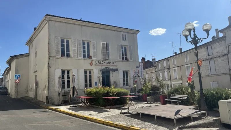 Maison à vendre, 220m², Barbezieux-Saint-Hilaire