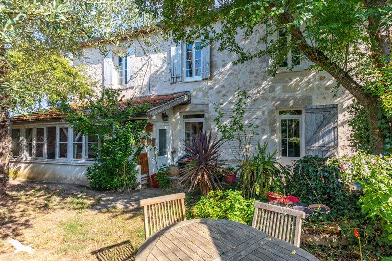Maison à vendre, 147m², Sainte-Bazeille