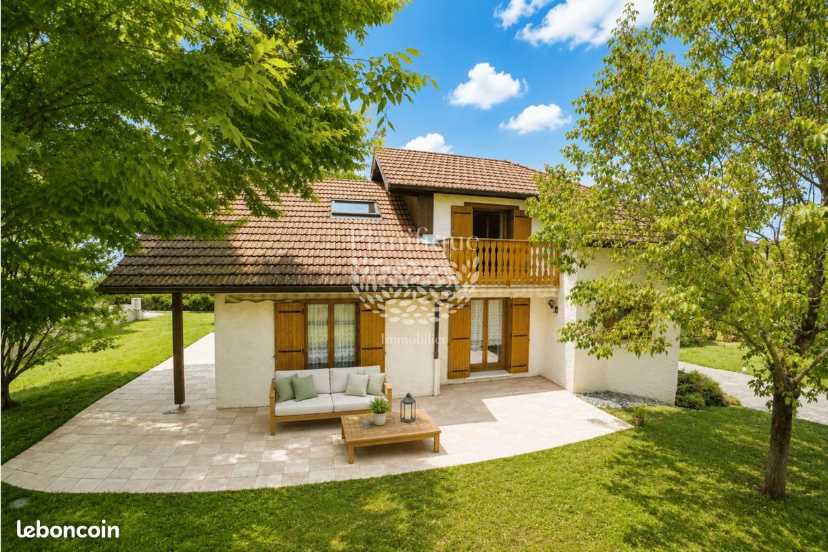 Maison à vendre, 160m², Saint-Genis-Pouilly