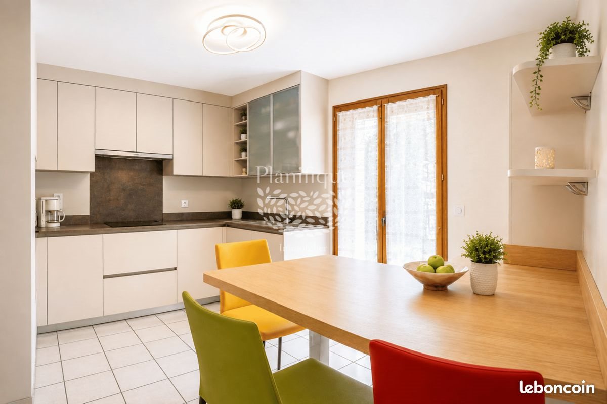 Maison à vendre, 160m², Saint-Genis-Pouilly
