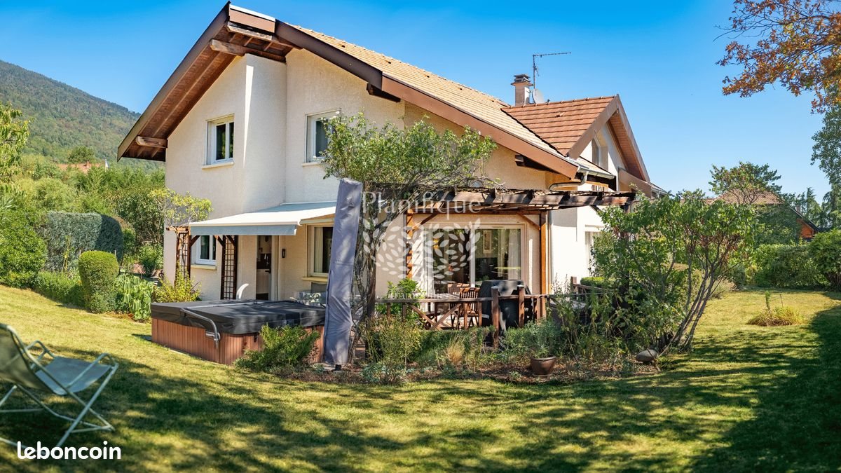 Maison à vendre, 161m², Echenevex