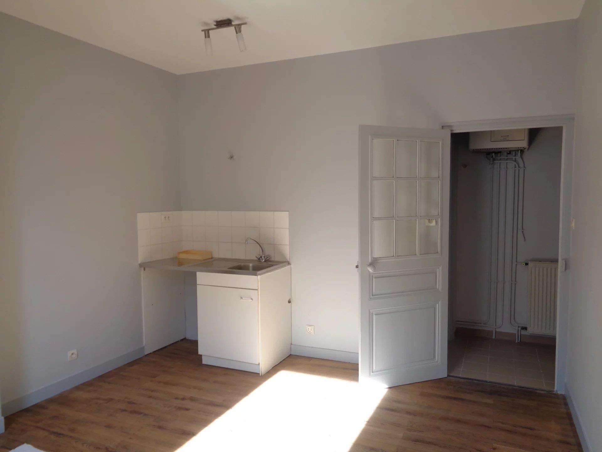 Appartement à louer, 47m², Bourbon-Lancy