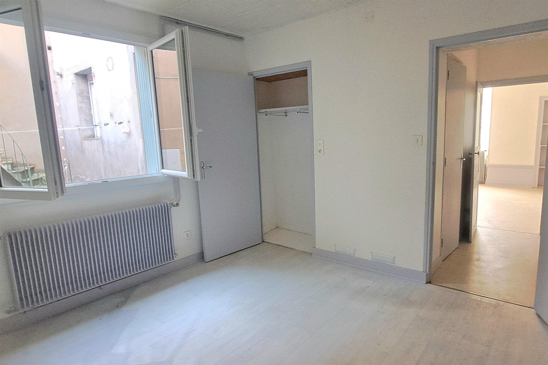 Appartement à louer, 38m², Bourbon-Lancy