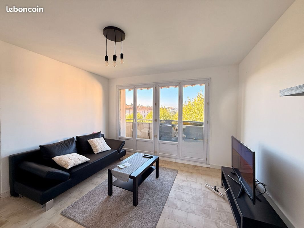 Appartement à vendre, 66m², Bron