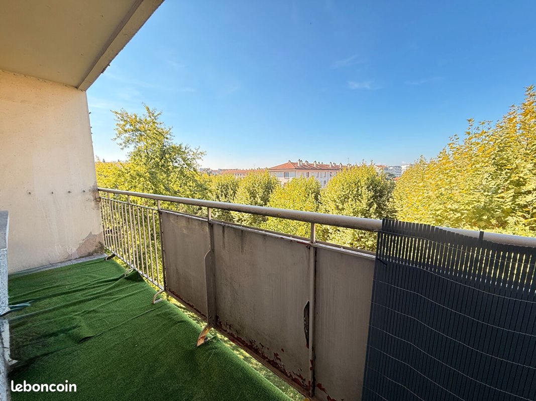 Appartement à vendre, 66m², Bron