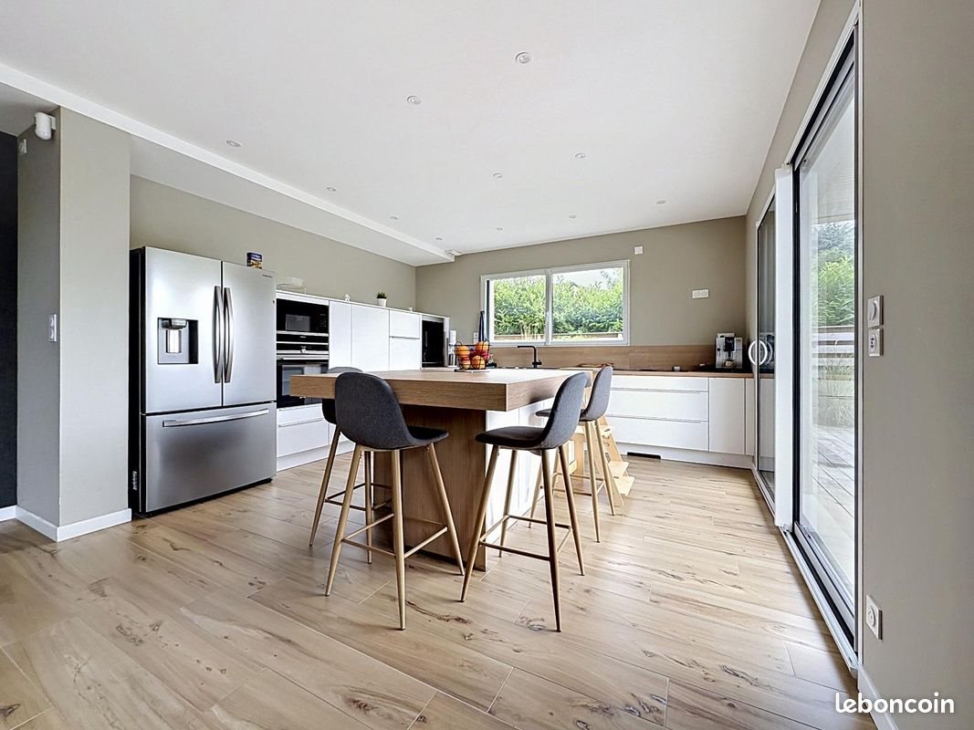 Maison à vendre, 167m², Saint-Contest