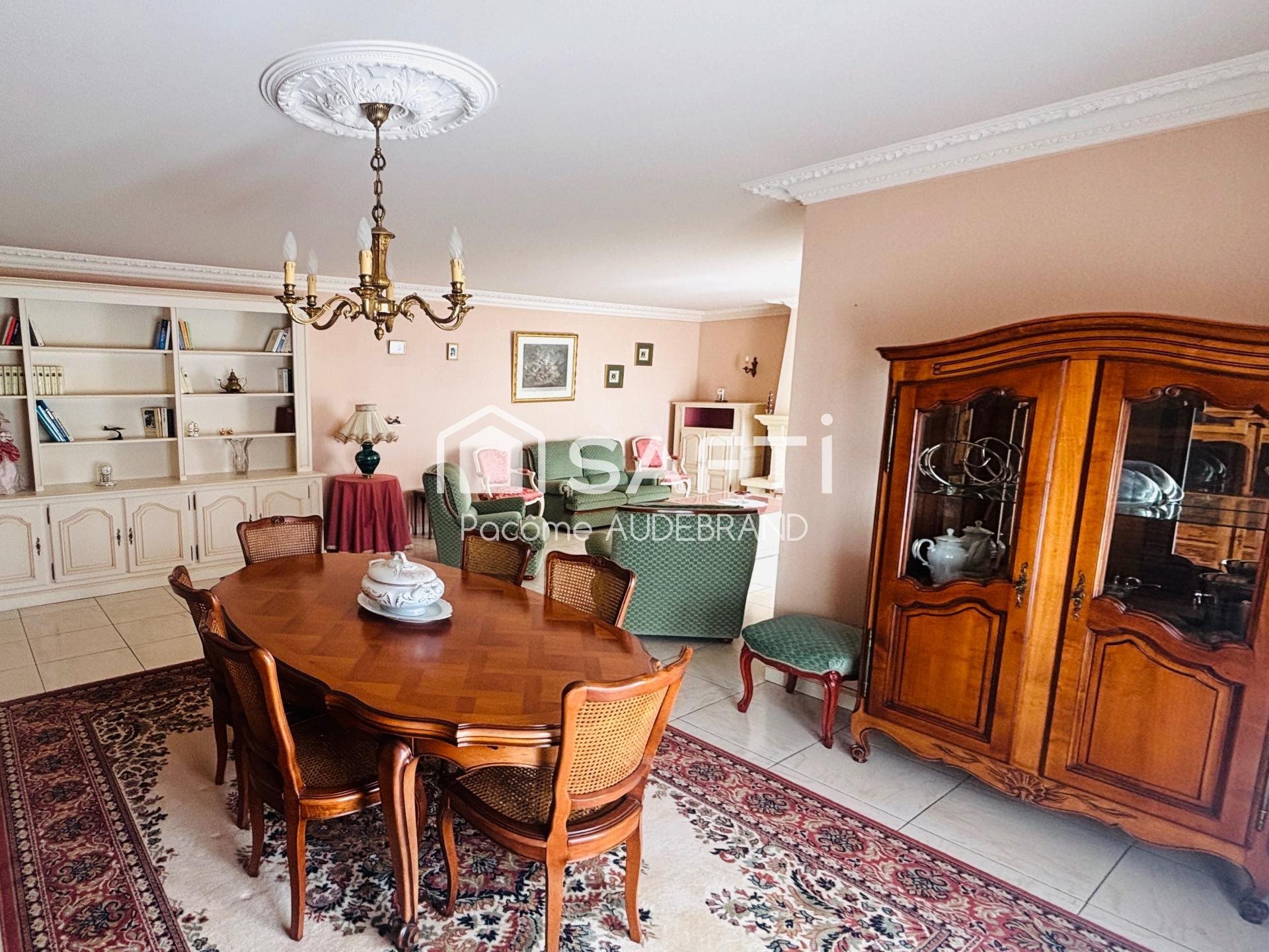 Maison à vendre, 180m², Parthenay