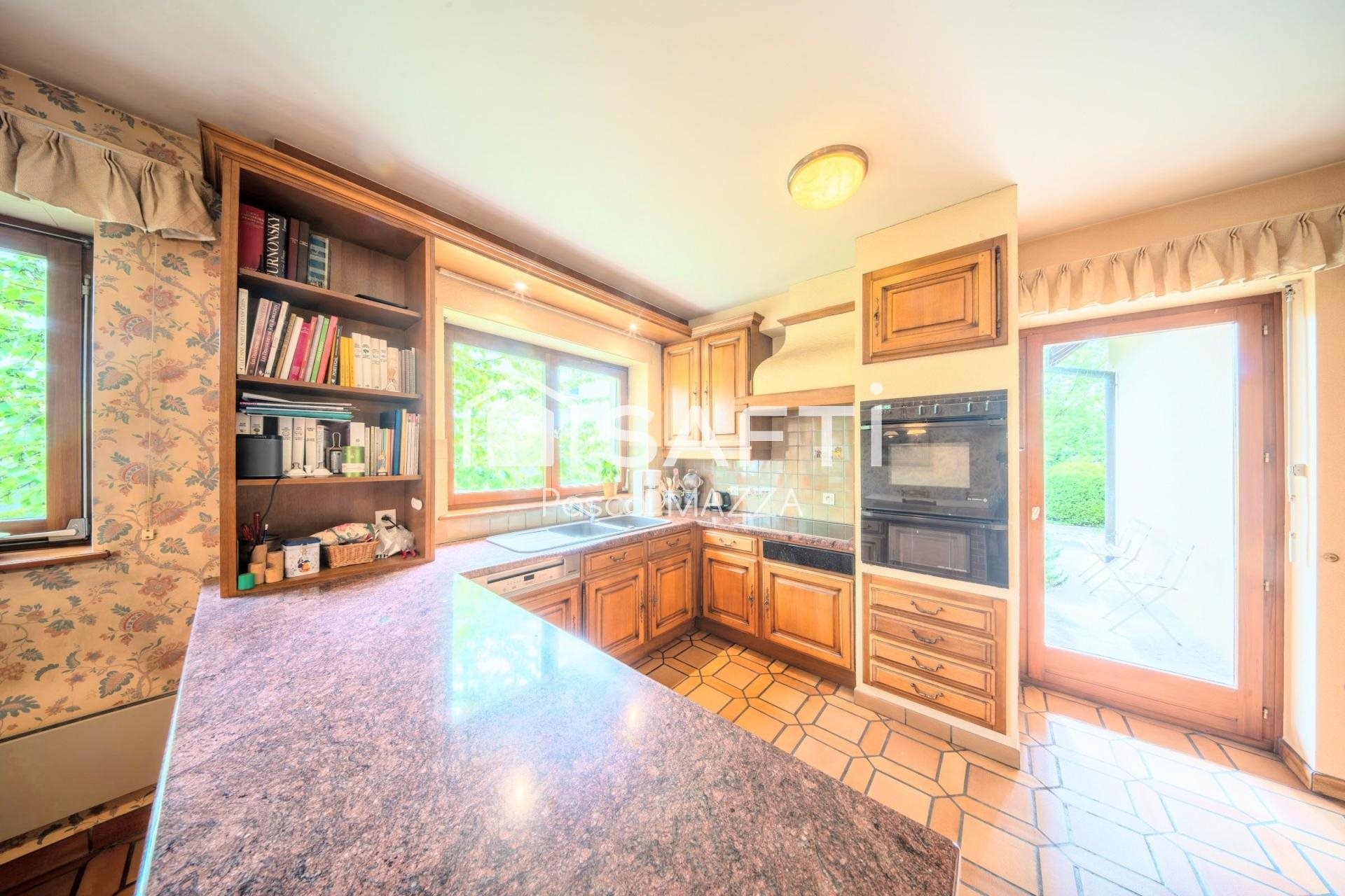 Maison à vendre, 218m², Village-Neuf