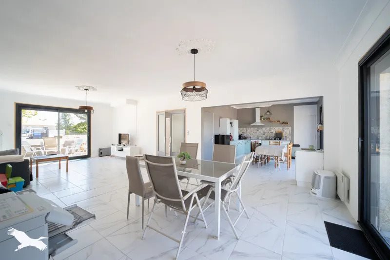 Maison à vendre, 190m², Eyrans