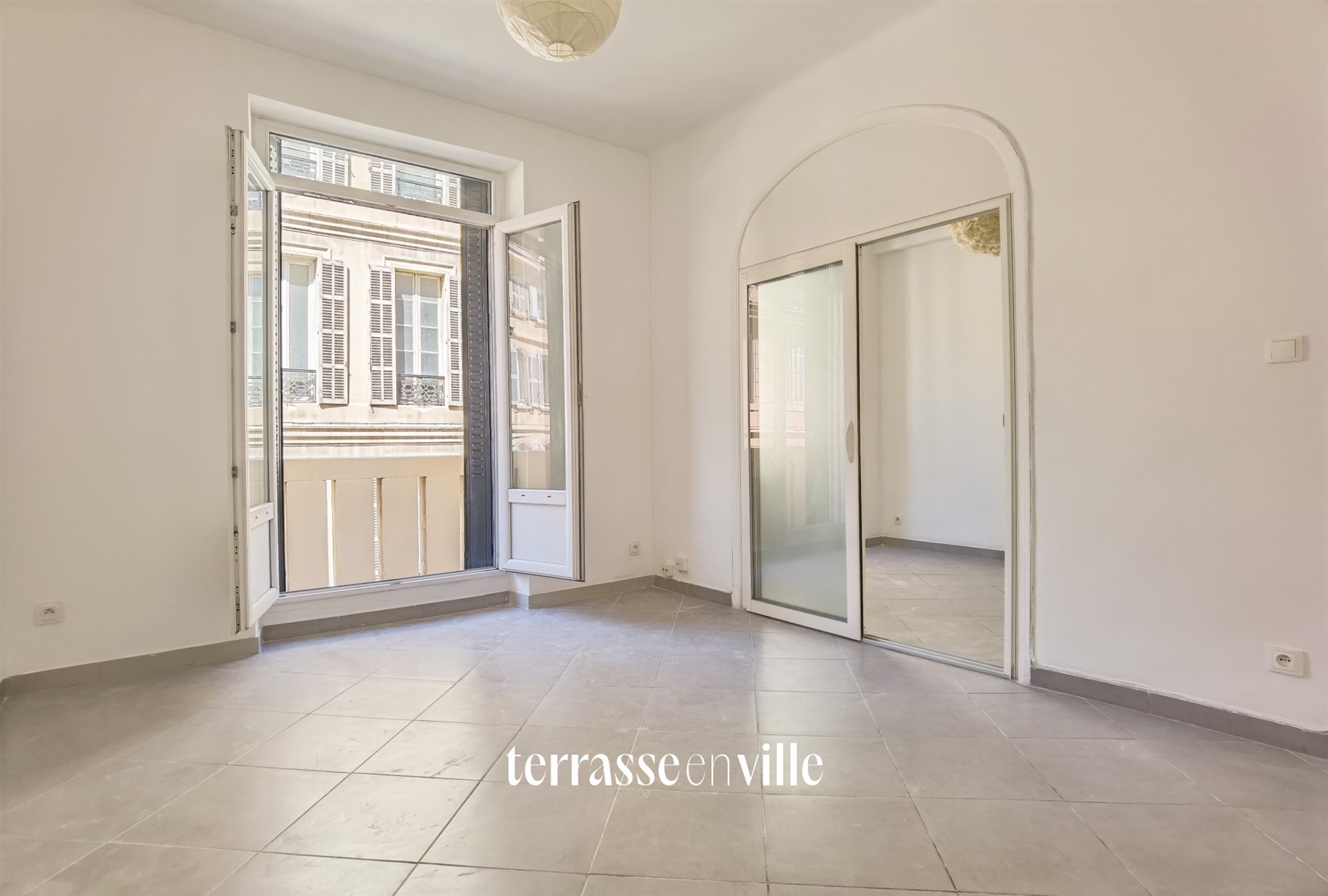 Appartement à louer, 93m², Marseille 1er