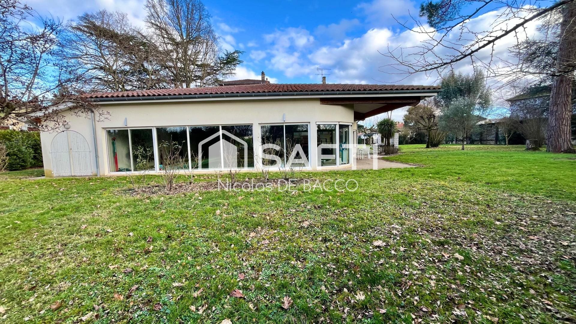 Maison à vendre, 253m², Aiguillon