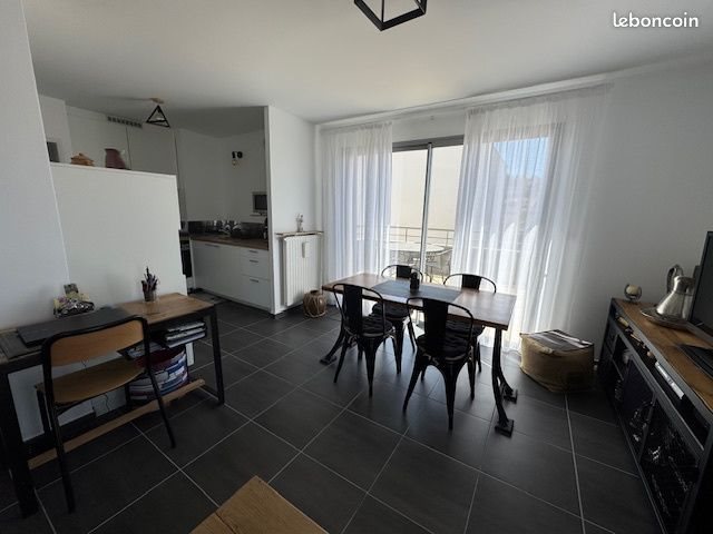 Appartement à louer, 46m², L'Etrat