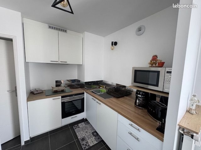 Appartement à louer, 46m², L'Etrat