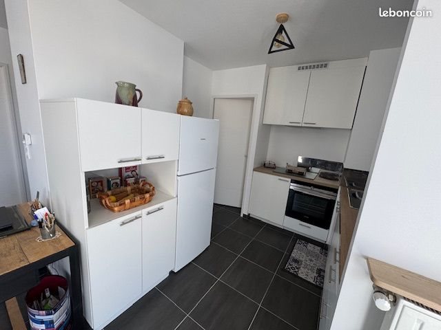Appartement à louer, 46m², L'Etrat