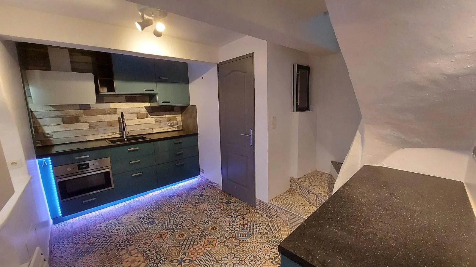 Maison à louer, 61m², Bessan
