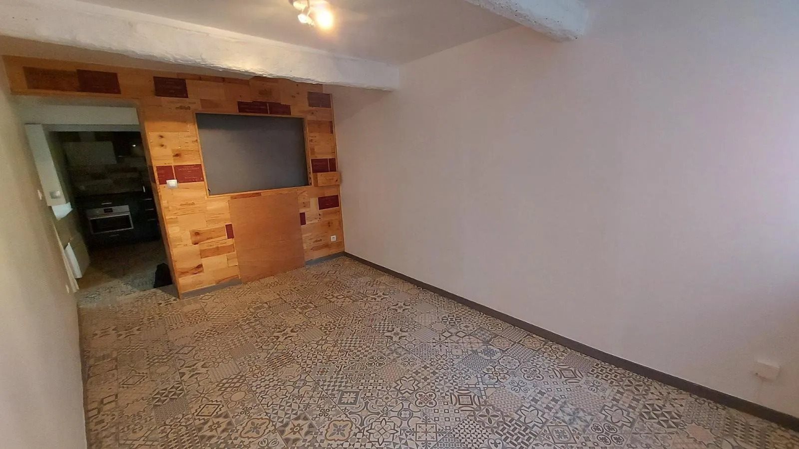 Maison à louer, 61m², Bessan