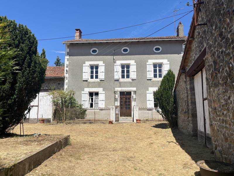 Maison à vendre, 136m², Busserolles
