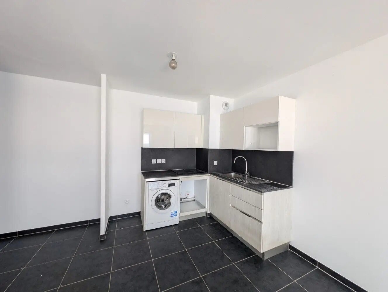 Appartement à louer, 40m², Marseille 8ème