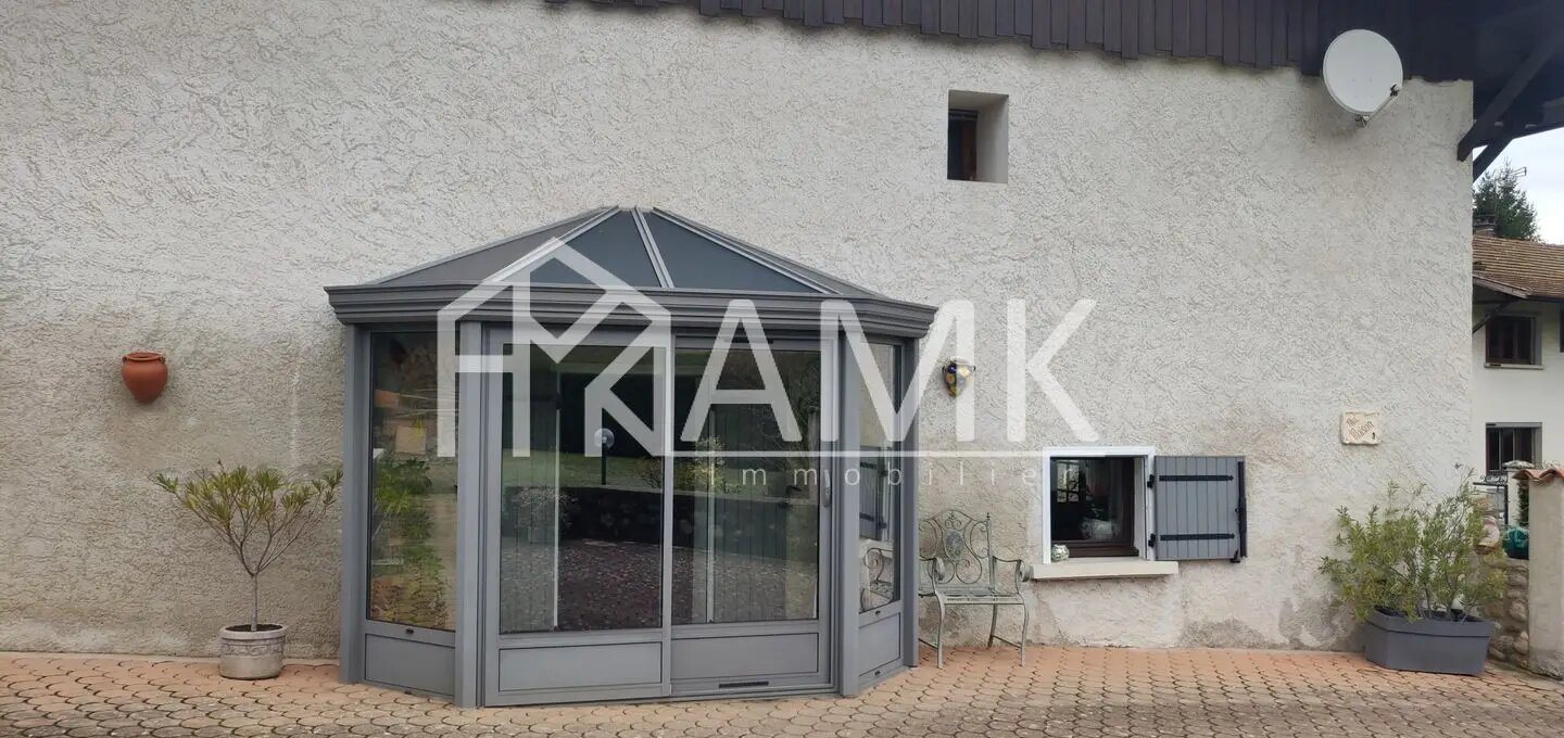 Maison à vendre, 177m², Saint-Geoire-en-Valdaine