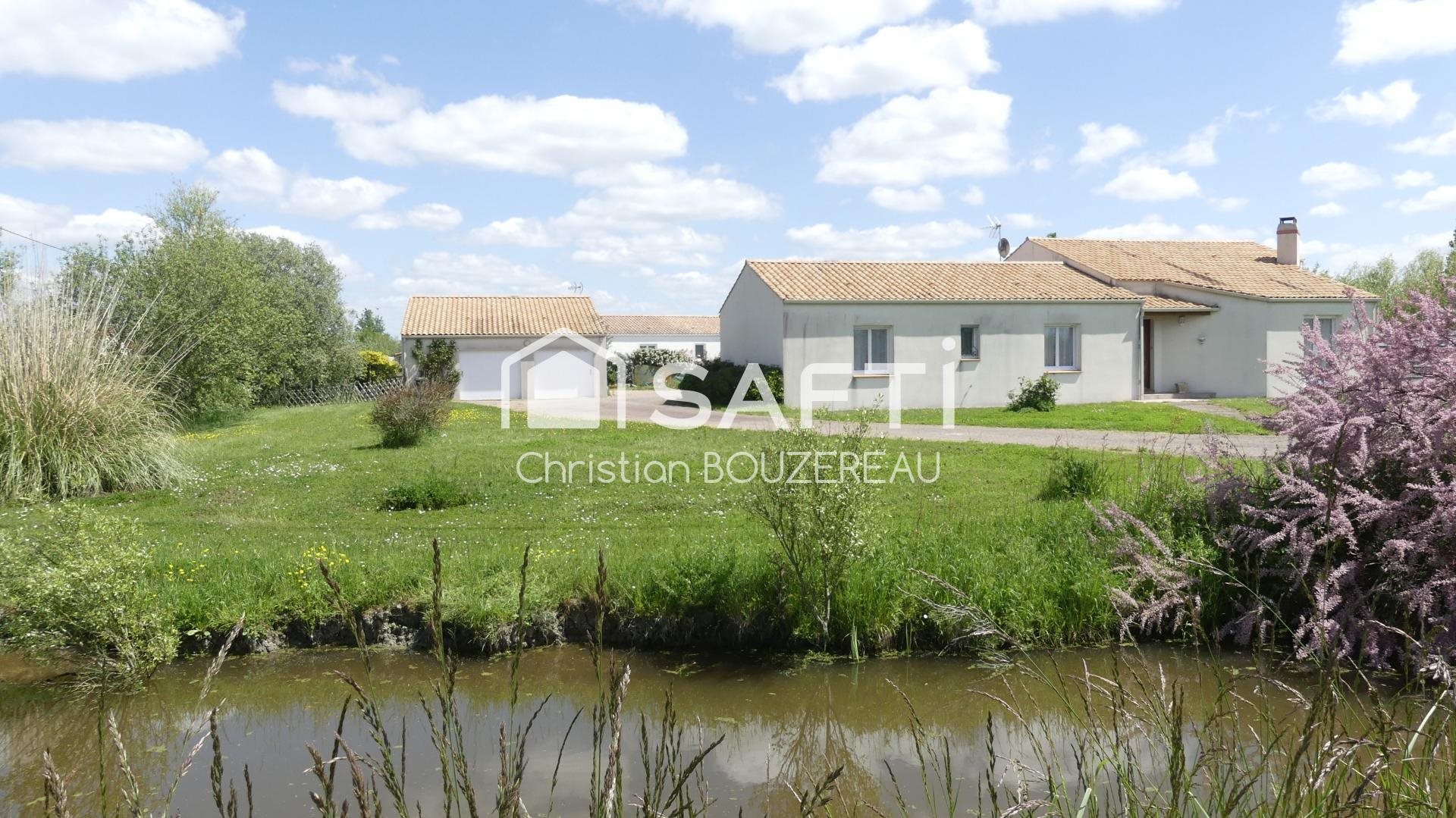 Maison à vendre, 151m², Le Perrier