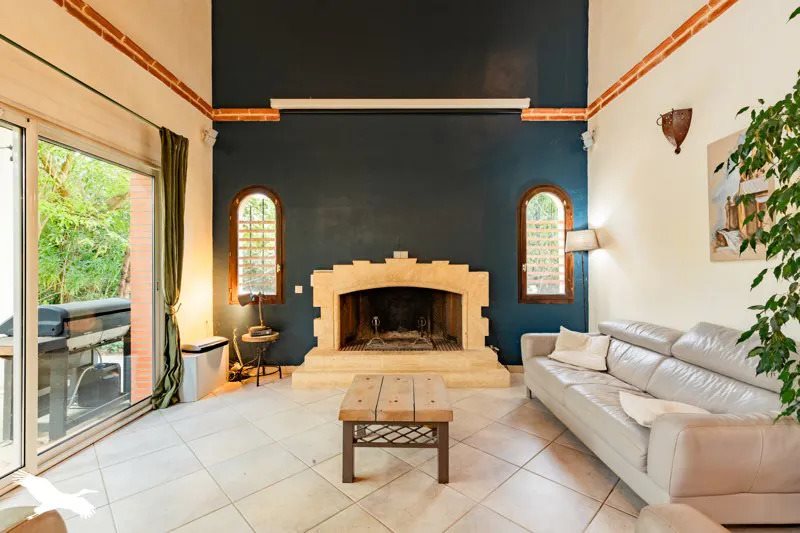 Maison à vendre, 260m², Ayguesvives