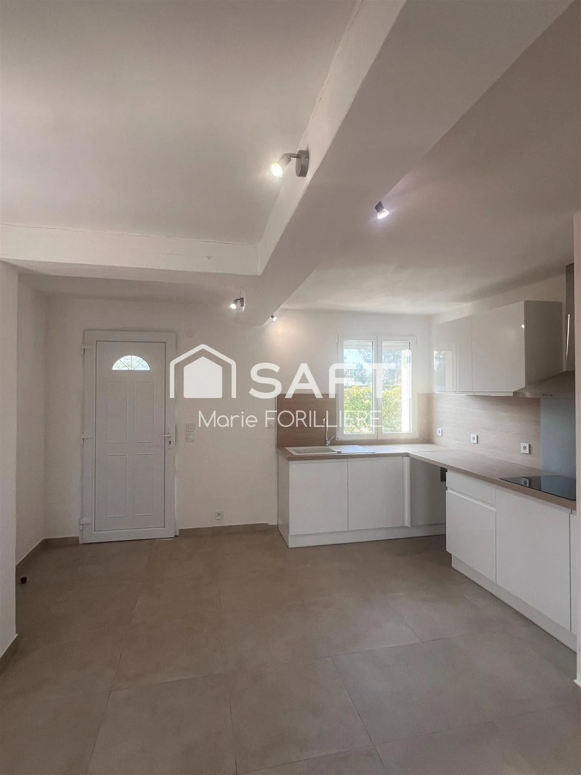 Maison à vendre, 160m², Saint-Médard-de-Guizières