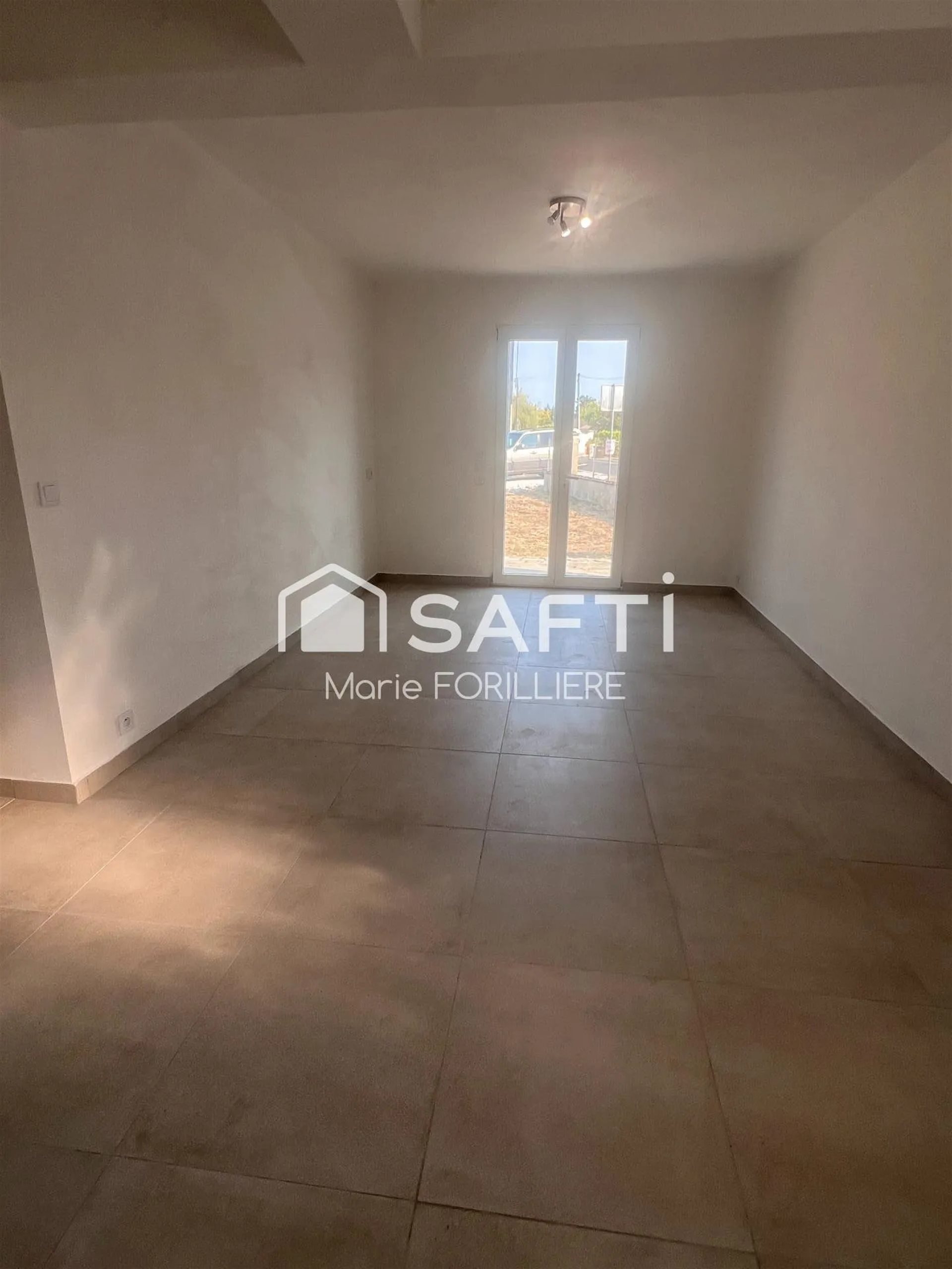 Maison à vendre, 160m², Saint-Médard-de-Guizières
