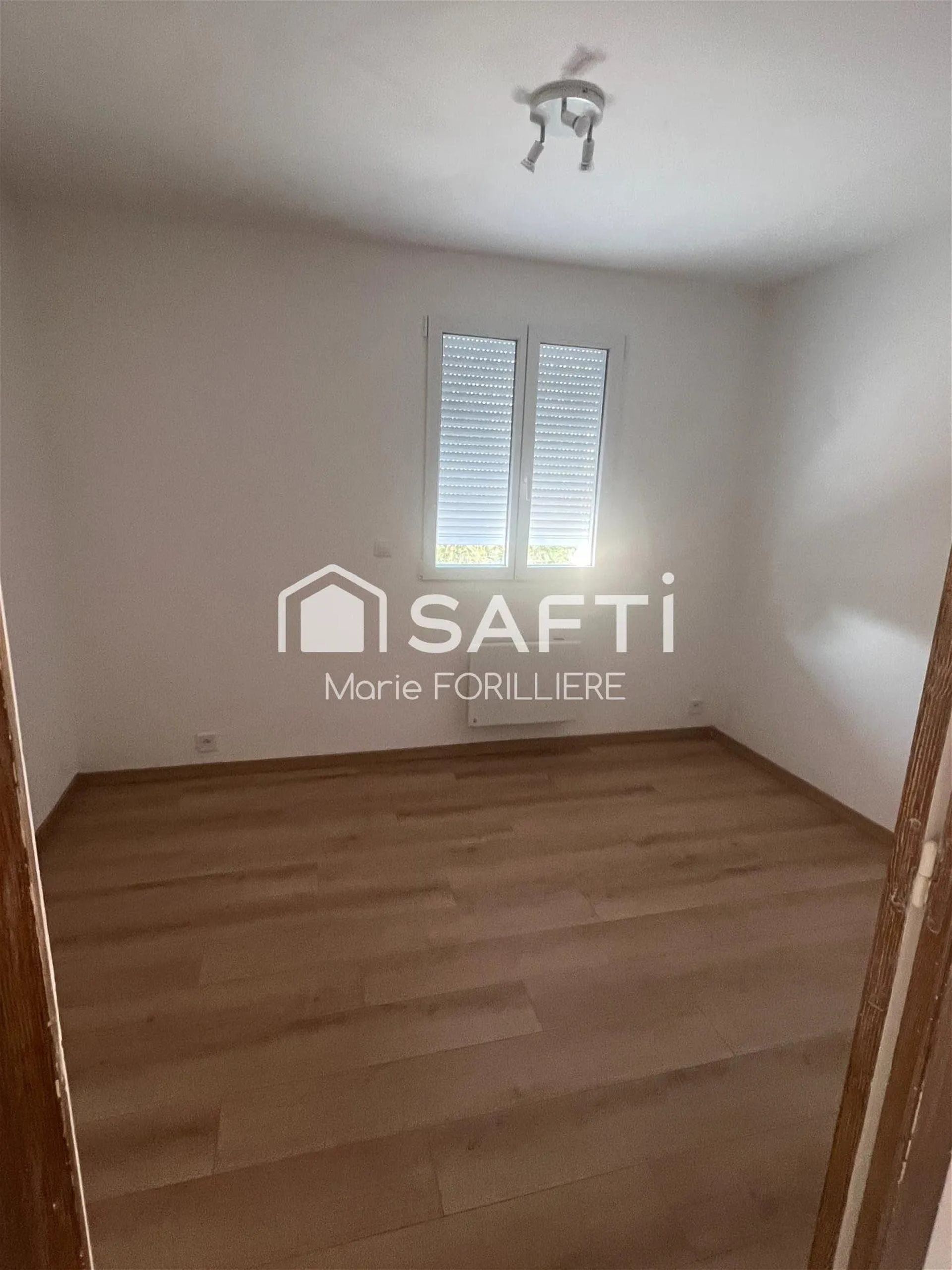Maison à vendre, 160m², Saint-Médard-de-Guizières