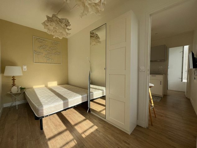 Appartement à louer, 27m², Paris 18ème
