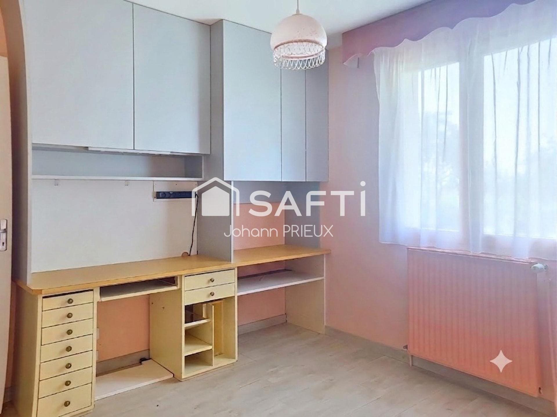 Maison à vendre, 131m², Pré-en-Pail